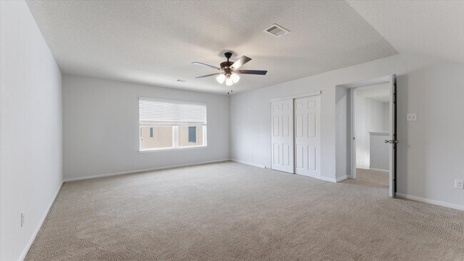 Building Photo - 9954 Knob Hollow Way