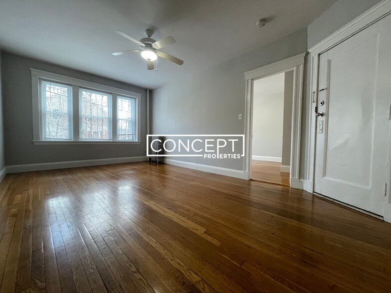 Building Photo - 11 Gray St