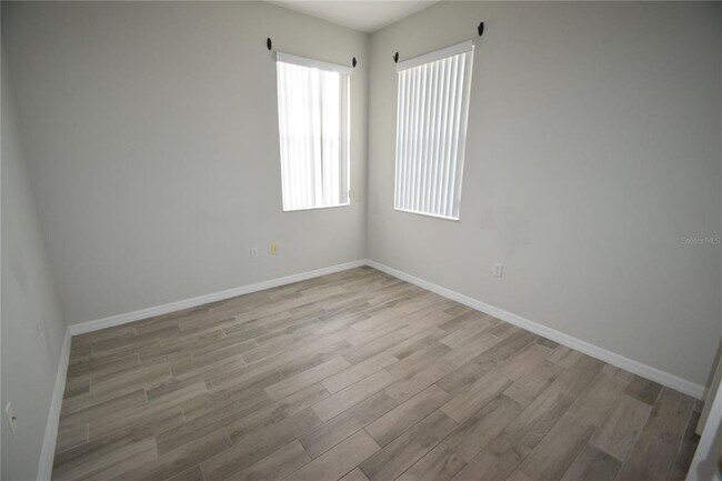 Building Photo - 534 Grasslands Village Cir
