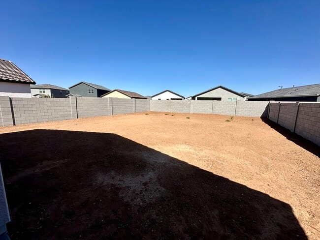 Building Photo - Beautiful new home in Bella Vista Farms, San Tan Valley! 9' ceilings, tile floors, granite counte...