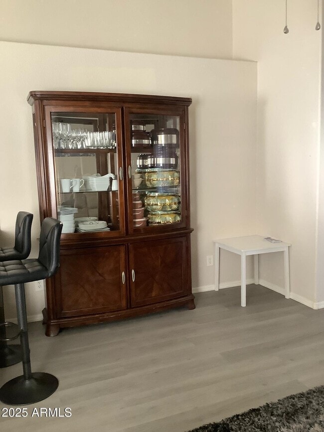 Building Photo - 10432 W Granada Rd