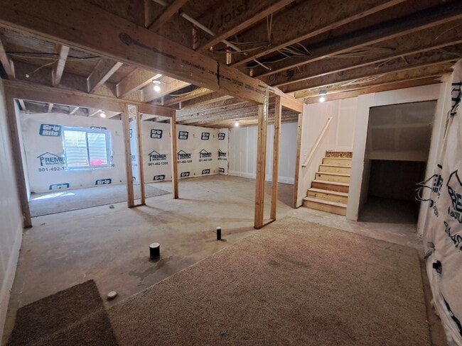 Building Photo - 998 N 20 E