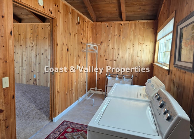 Building Photo - Beautiful Seaside Home for RENT!!!