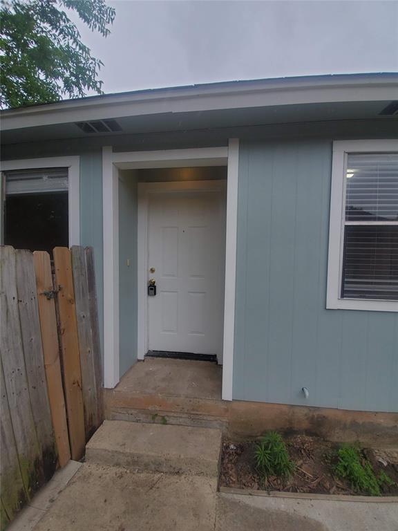 Building Photo - 6909 Hyland Cir