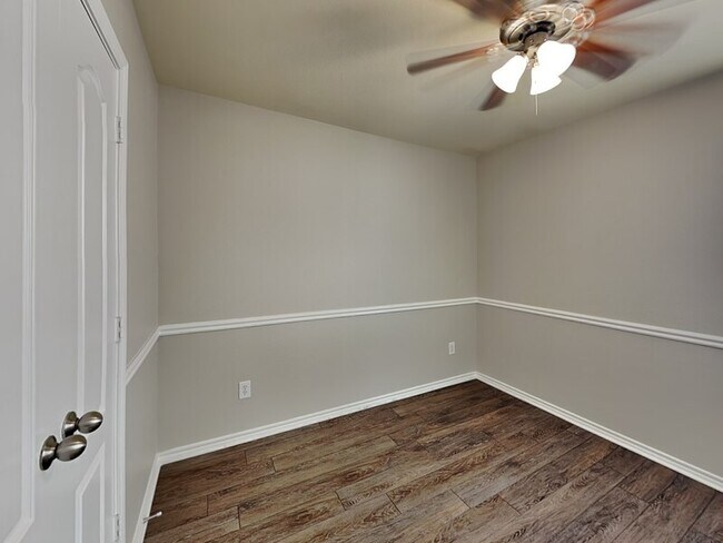 Building Photo - 8921 Highland Orchard Dr