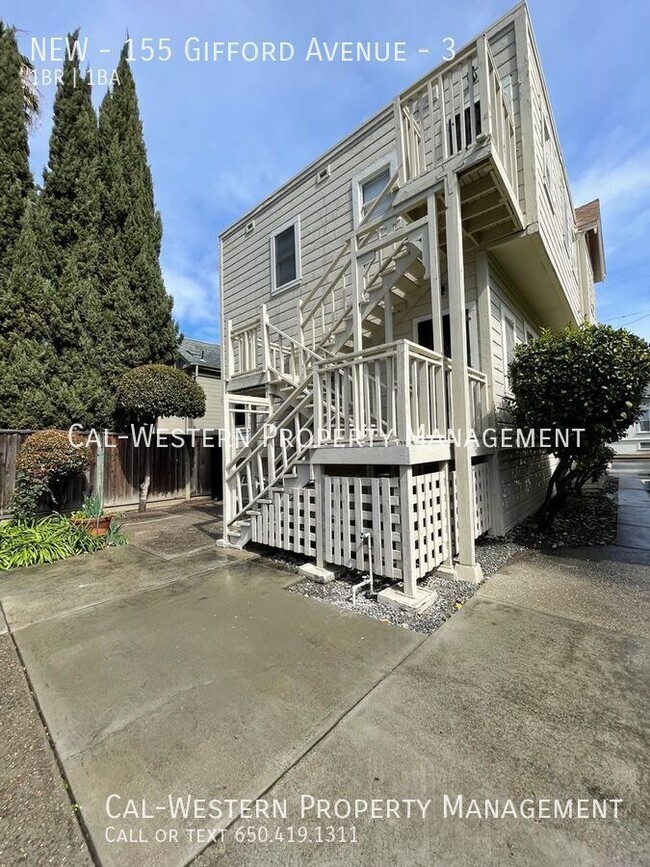 Building Photo - Charming Victorian 1-Bedroom Apartment in ...