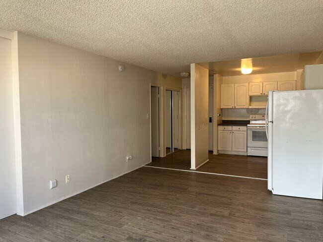 Building Photo - 1255 Nuuanu Ave
