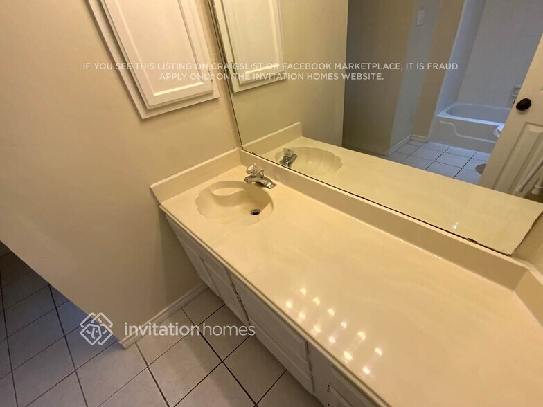 Building Photo - 6120 Pinwood Cir