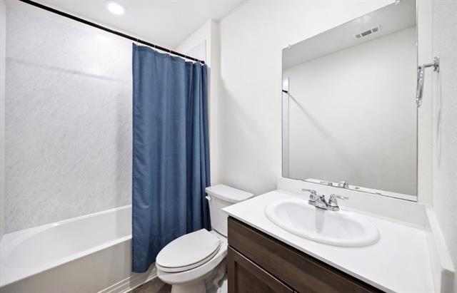 Building Photo - 304 Red Strm Wy