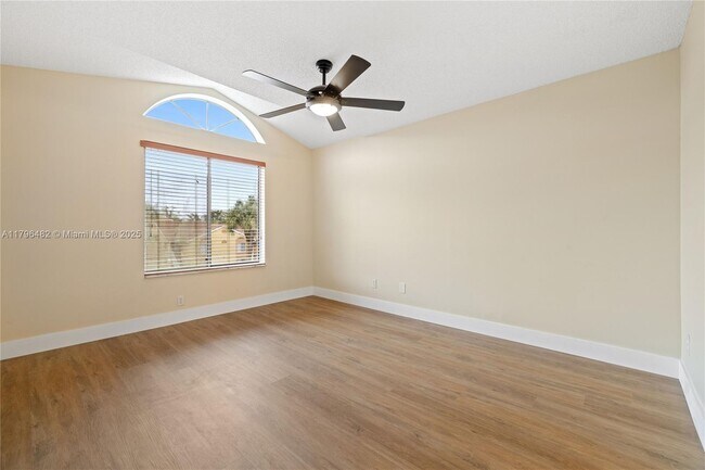 Building Photo - 958 Coral Club Dr