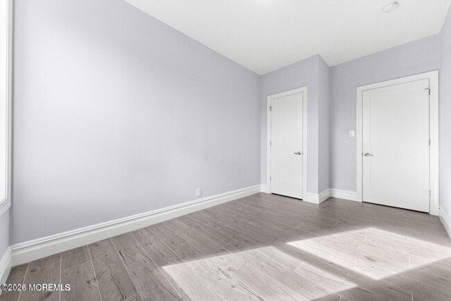 Building Photo - 160 Monmouth St