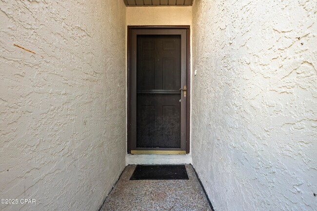 Building Photo - 6453 Oak Shr Dr
