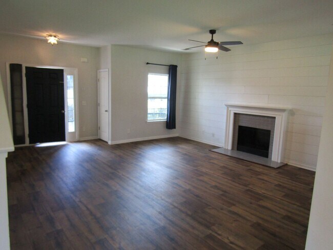 Building Photo - 42 Pinto Trail