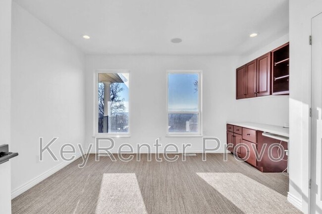 Building Photo - 1559 Oak Cliff Dr