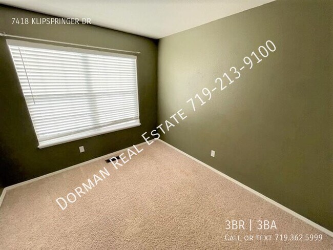 Building Photo - Open Concept 2 Story