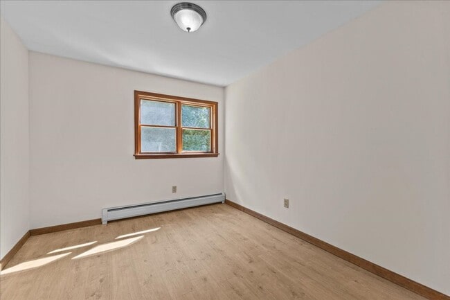 Building Photo - Peaceful 3BD/1.5BA in Sheldon