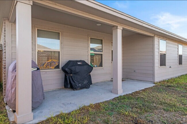 Building Photo - 7302 Star Gazer Dr