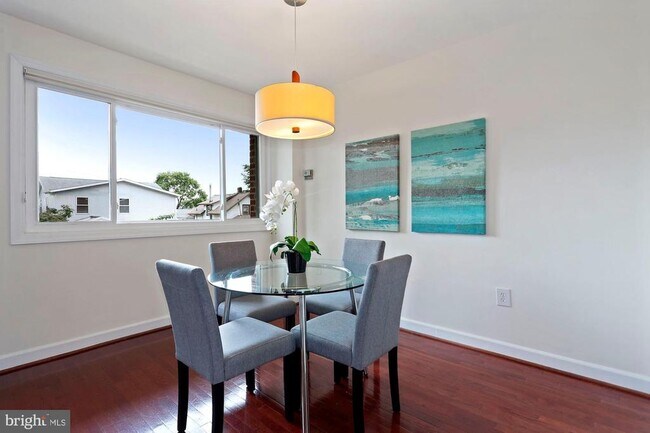 Building Photo - 1830 Columbia Pike