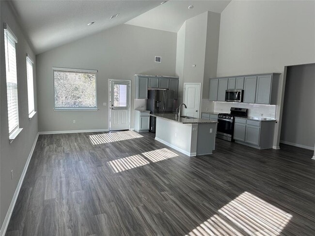 Building Photo - 312 Empress Tree Dr