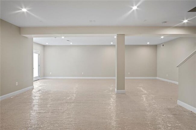 Building Photo - 7945 Garnet Trce