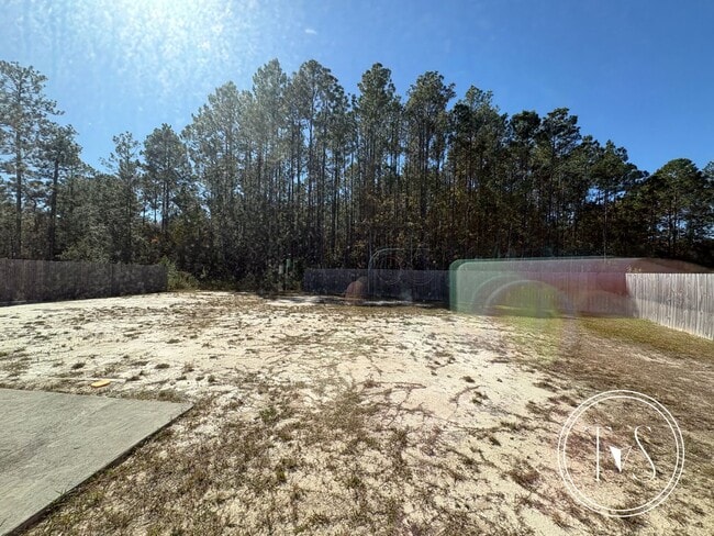 Building Photo - RATE DROP ALERT (was $2200/month)!