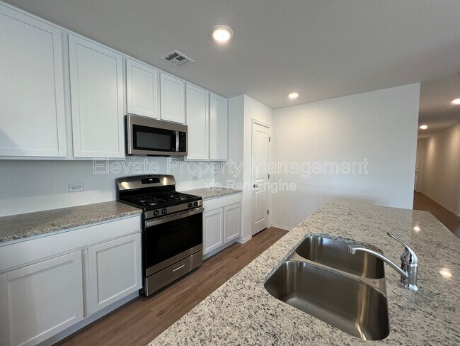 Building Photo - 3805 Palmetto Bluff Dr