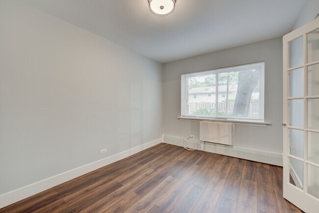 Building Photo - 2323 S Goebbert Rd