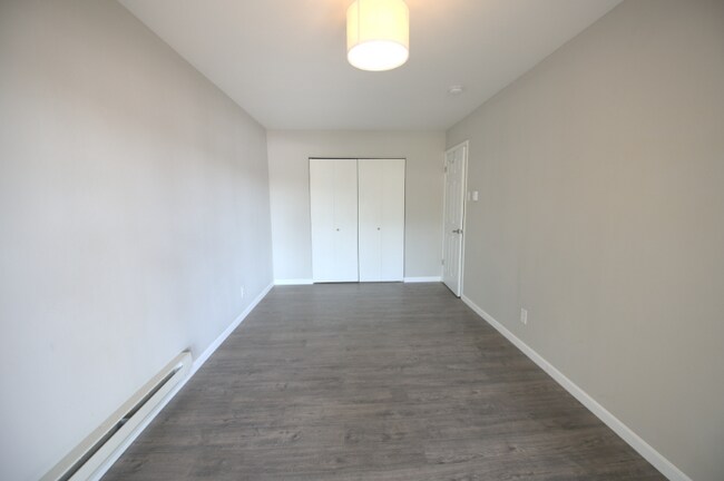 Building Photo - 7522 Hazelcrest Dr