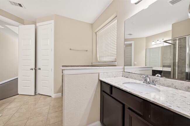 Building Photo - 3002 Overbrook Meadow Ln