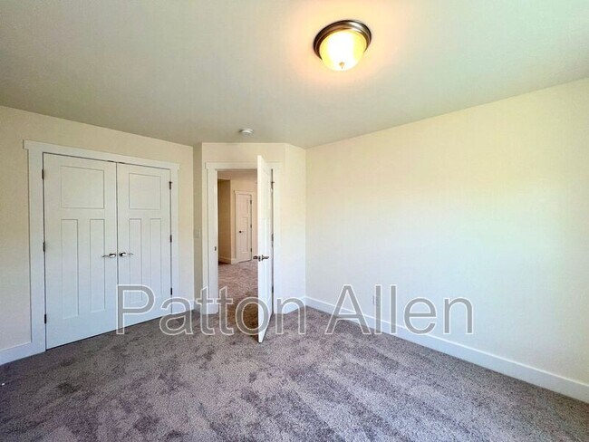 Building Photo - 117 N Christie Ct