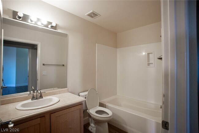 Building Photo - 51 E Agate Ave