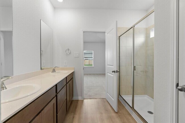 Building Photo - 104 Boondoggle Rdg