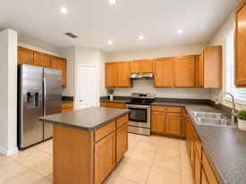 Building Photo - 2789 S Evergreen Cir