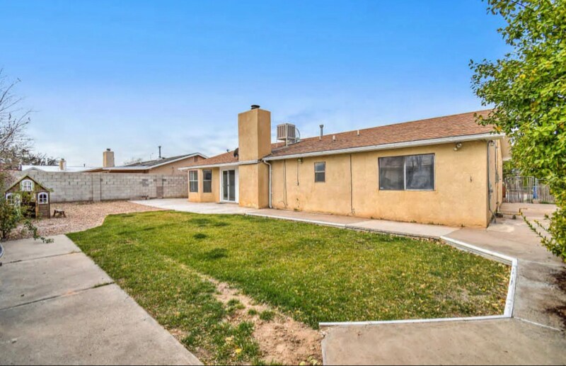 Building Photo - 856 Lancelot St