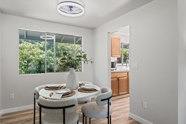 Building Photo - 13726 SE 24th St