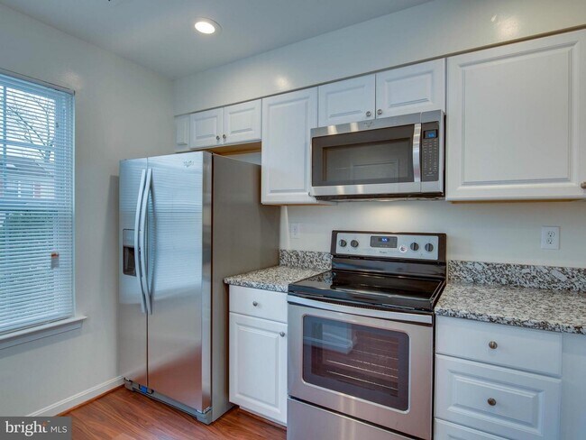 Kitchen 2 - 2858 Lester Lee Ct