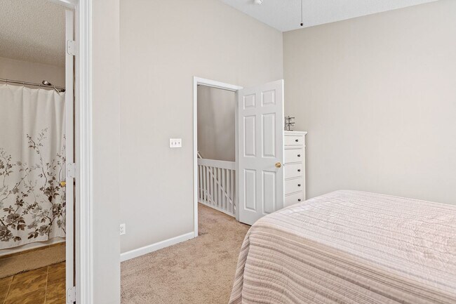 Building Photo - 6314 Inkberry Dr