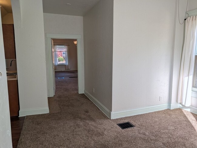 Building Photo - 2209 W Colorado Ave