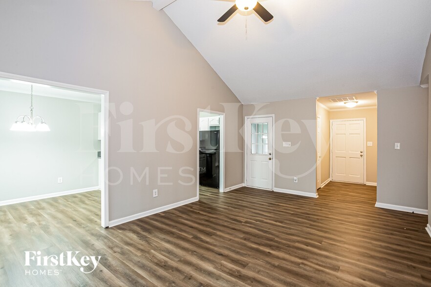 Building Photo - 8409 Sills Ct