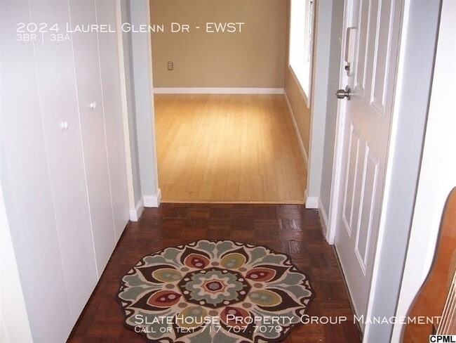 Building Photo - 3 bedroom in Deer Path Woods