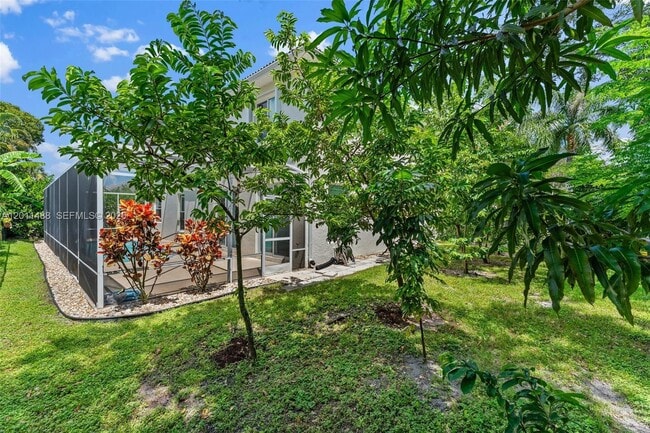 Building Photo - 1019 Egret Cir N