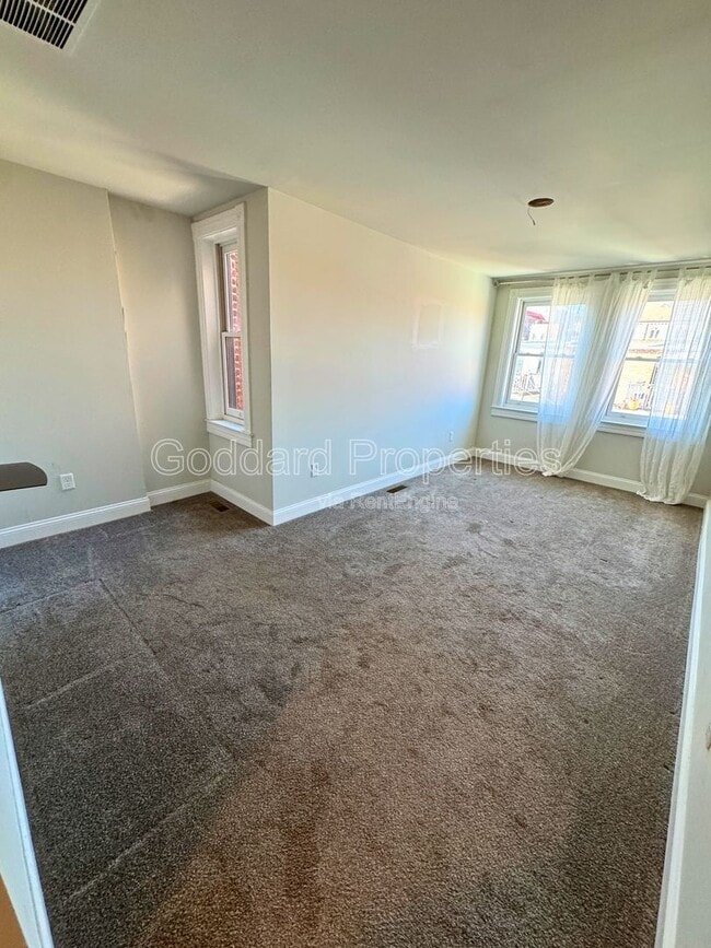 Building Photo - 842 N Patterson Park Ave