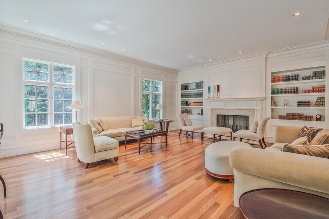 Building Photo - 200 Aspen Rd