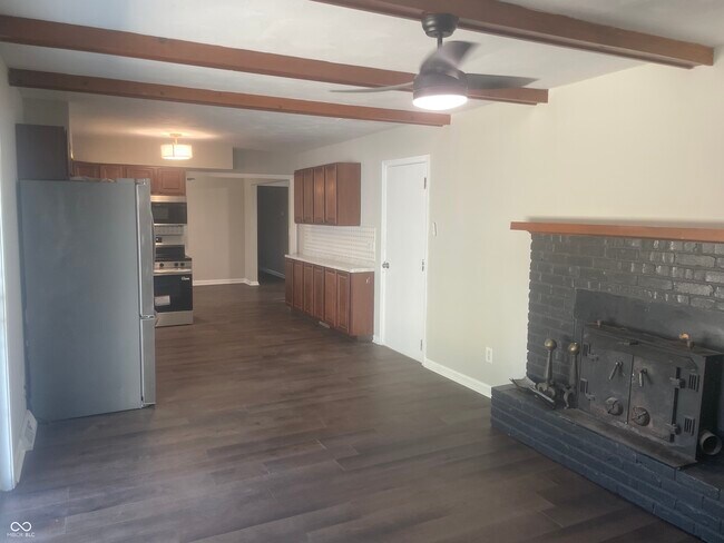 Building Photo - 1416 Miami Ct S