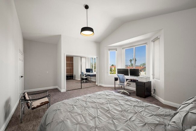 Building Photo - 376 Canyon Ridge Dr