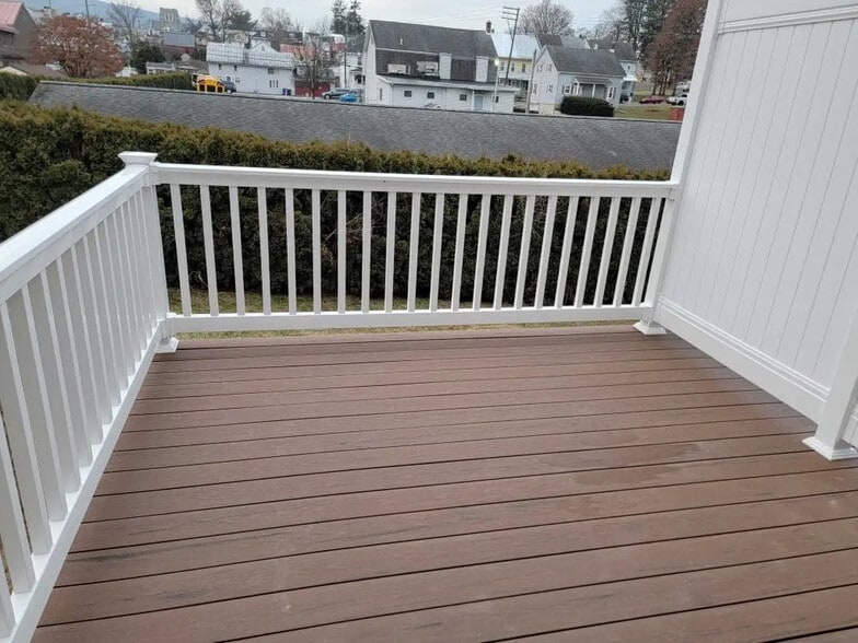 Building Photo - 16 Burk Ct