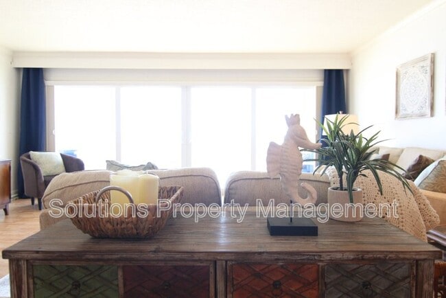 Building Photo - 1095 N Hwy A1A