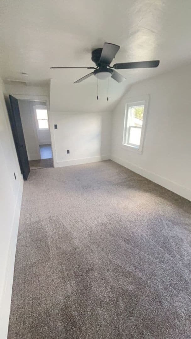 Building Photo - 4 Bedroom Single Family Home Available!