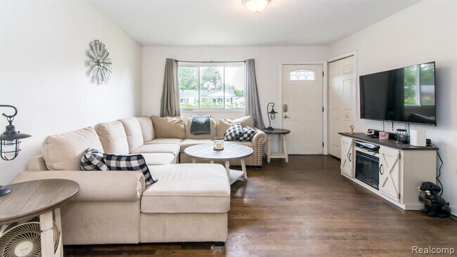 Building Photo - 1203 Commonwealth Ave