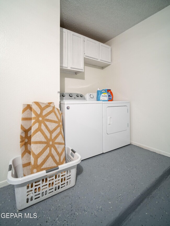 Building Photo - 588 Mogollon Cir